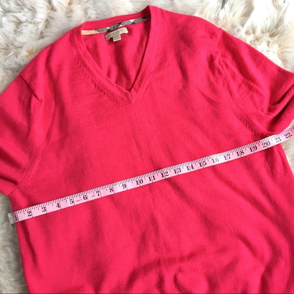 Sold💕Burberry Marino wool bright pink sweater - Picture 6 of 8